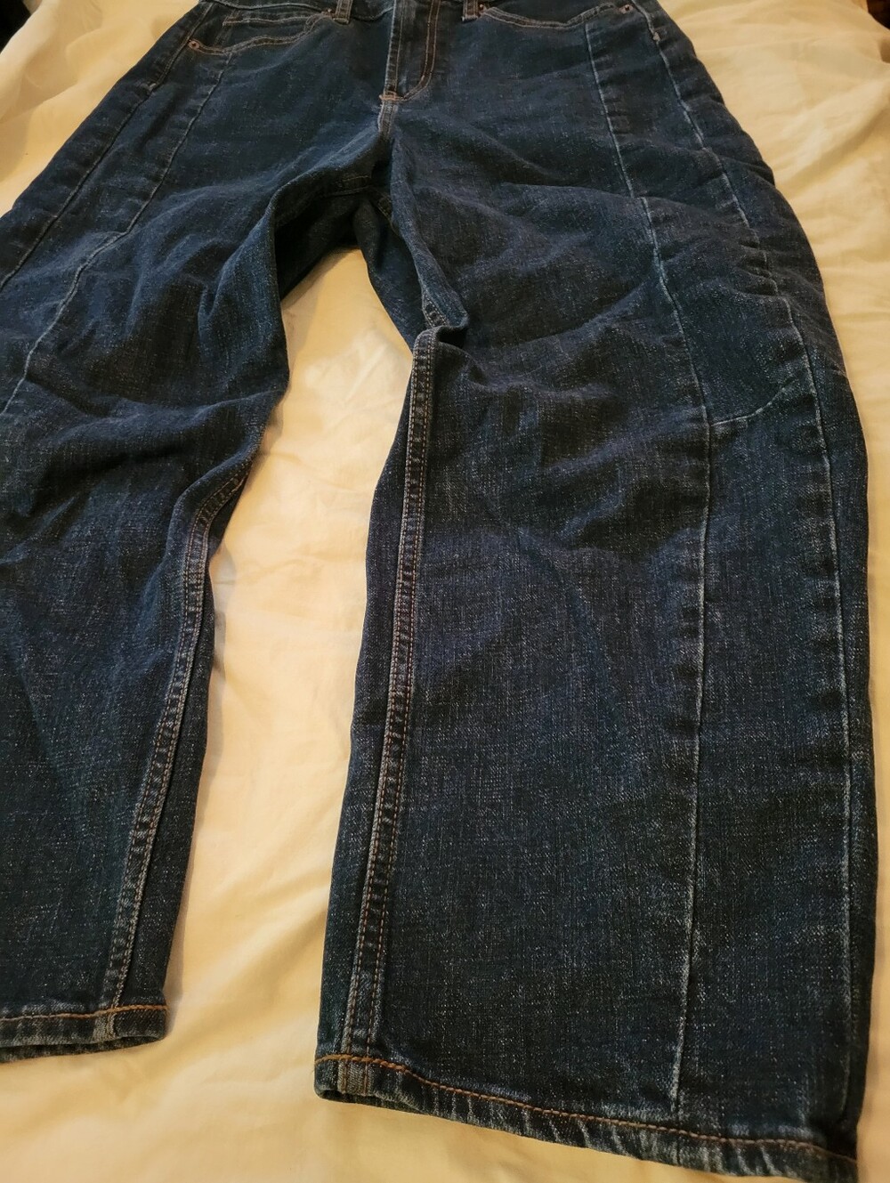 Old Navy Women's Size 6 Barrel Leg With Side Seams High-Rise Ankle Jeans - Picture 3 of 9